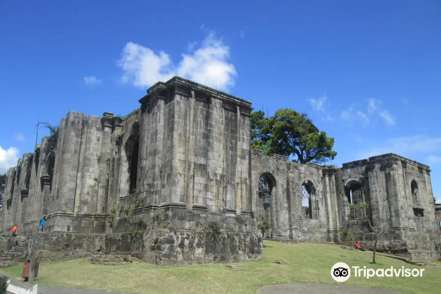 Santiago Apostol Parish Ruins