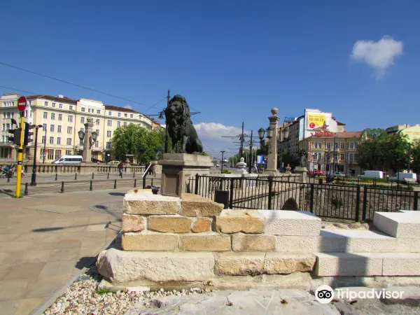 Puente de los Leones