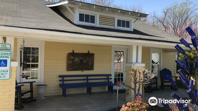 Slightly Askew Winery