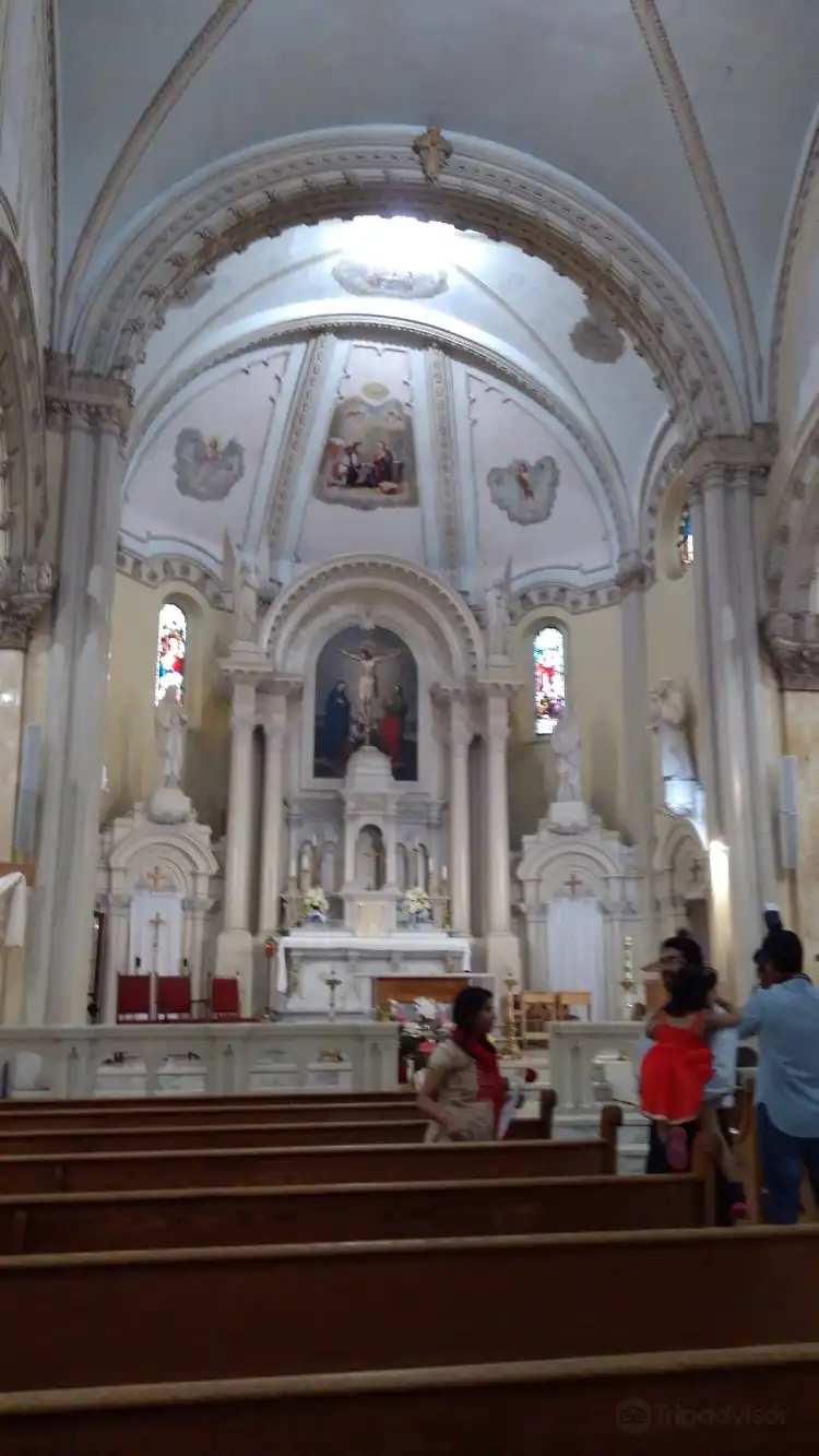 Hotels near Annunciation Catholic Church