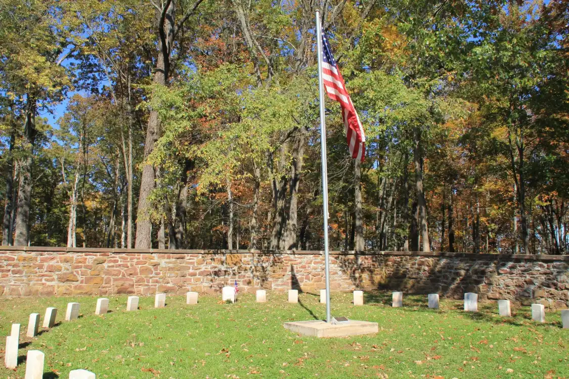 Hotels near Ball’s Bluff Battlefield Regional Park