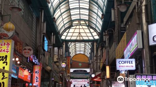 Danyang Gugyeong Traditional Market