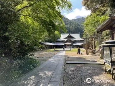 Maegamiji Temple