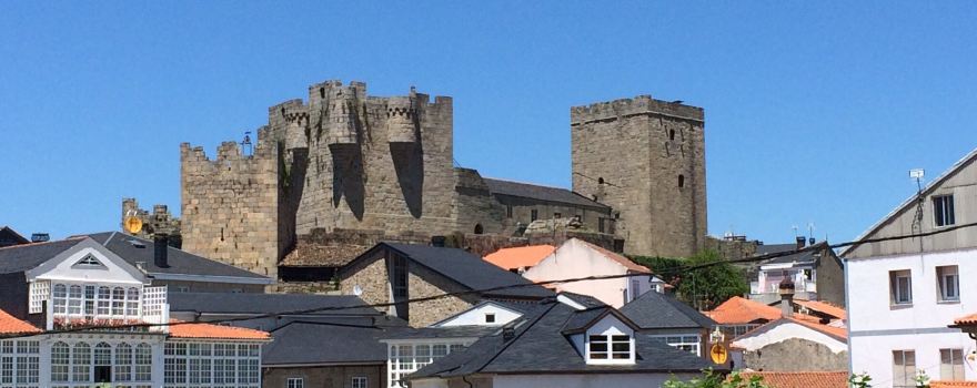 Castillo De Castro Caldelas