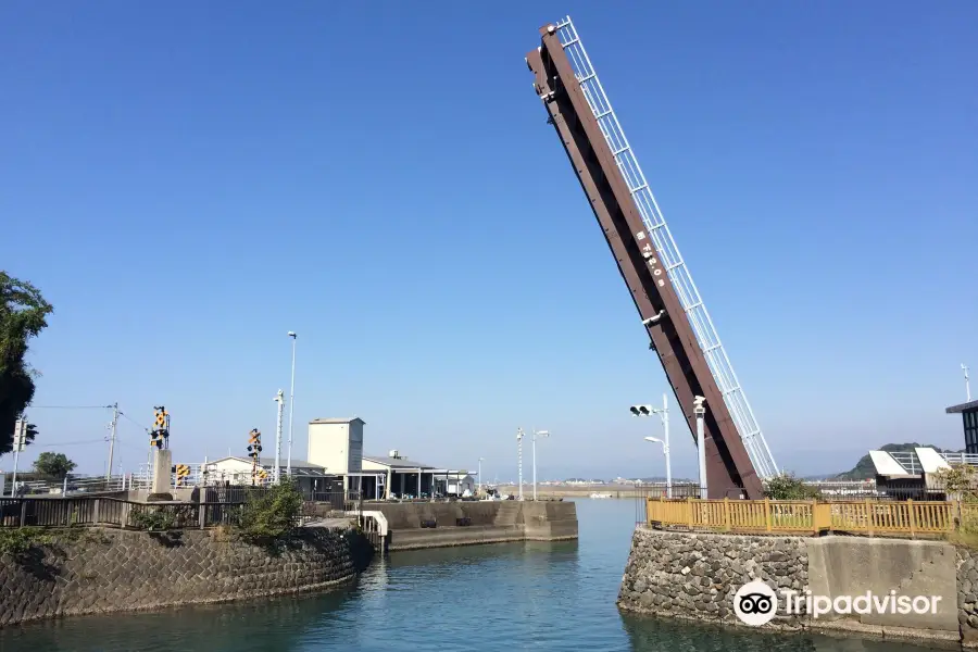 The Tei open sea fishing port.