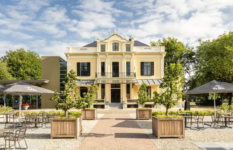 Hotel dekat Airborne Museum Hartenstein