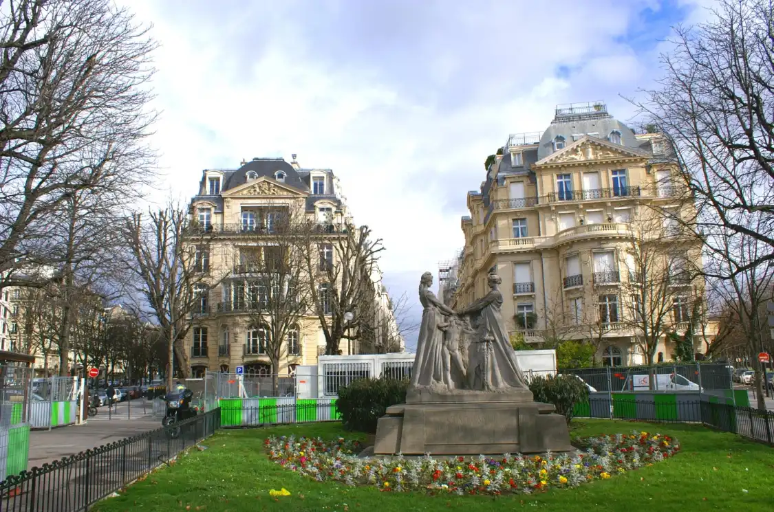 Hotels near Avenue Montaigne