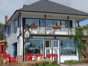 Microbrasserie Tadoussac - Brasserie / Boutique / Salon de Dégustation