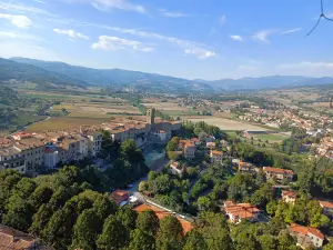 Castle of the Earls Guidi