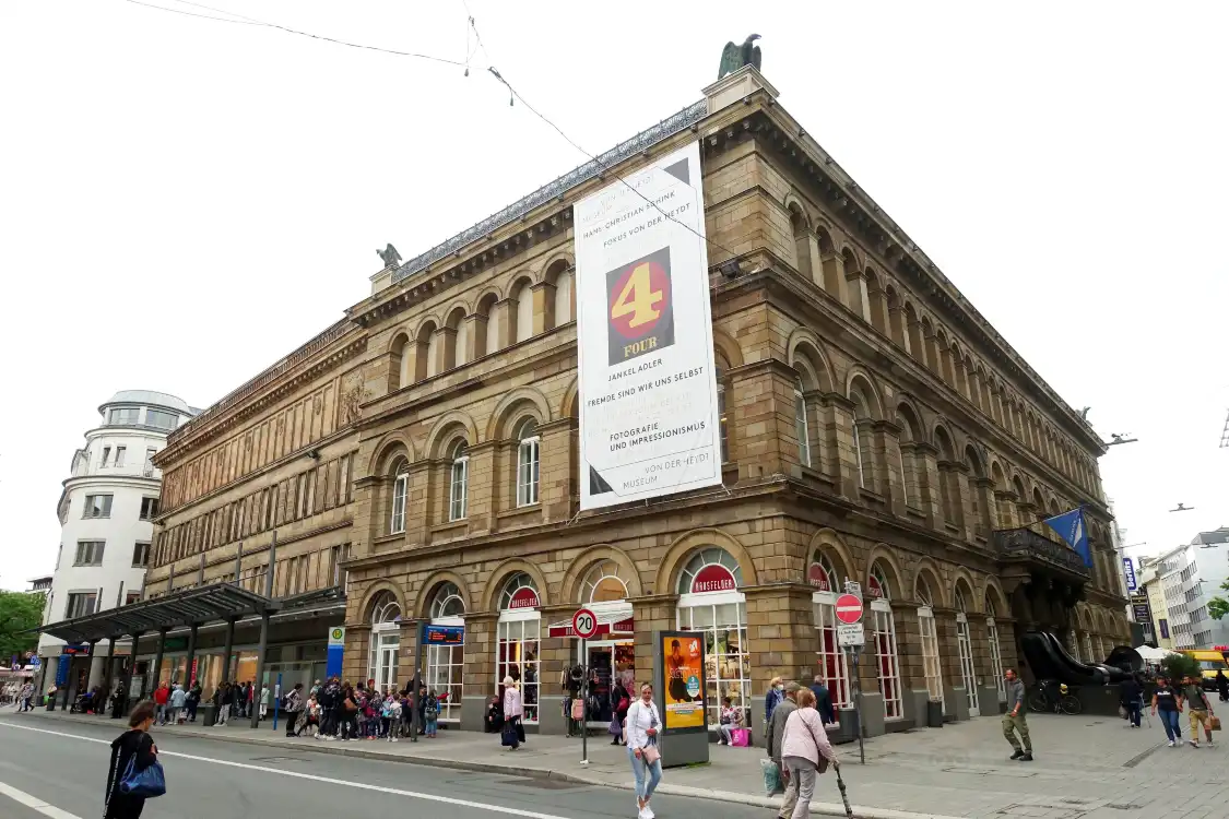 Hotels near Von der Heydt Museum