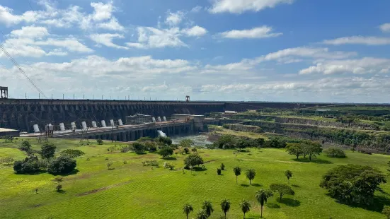 Represa Hidroeléctrica Itaipú Binacional