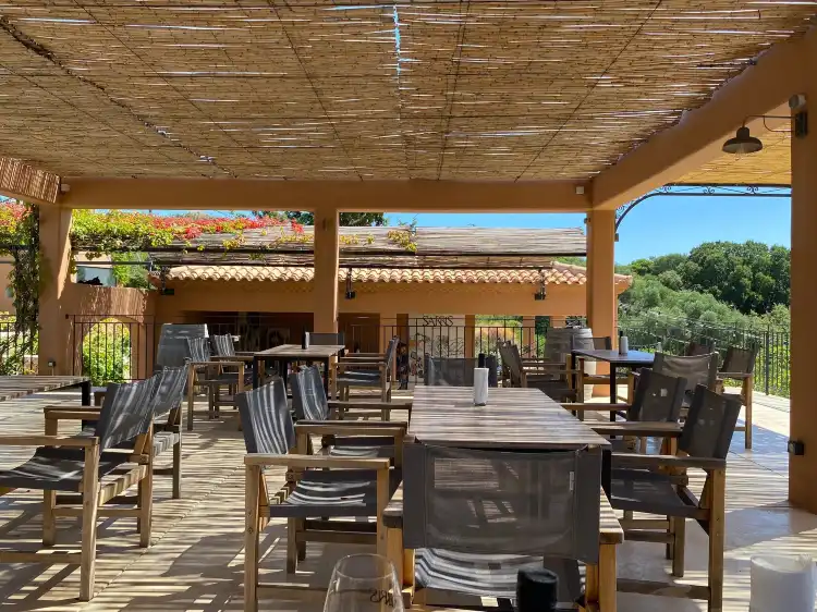 Hotels near Sarris Winery