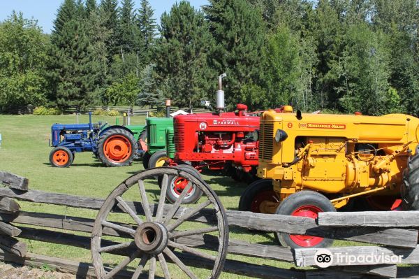 Compare 4 airports near Salmon Arm