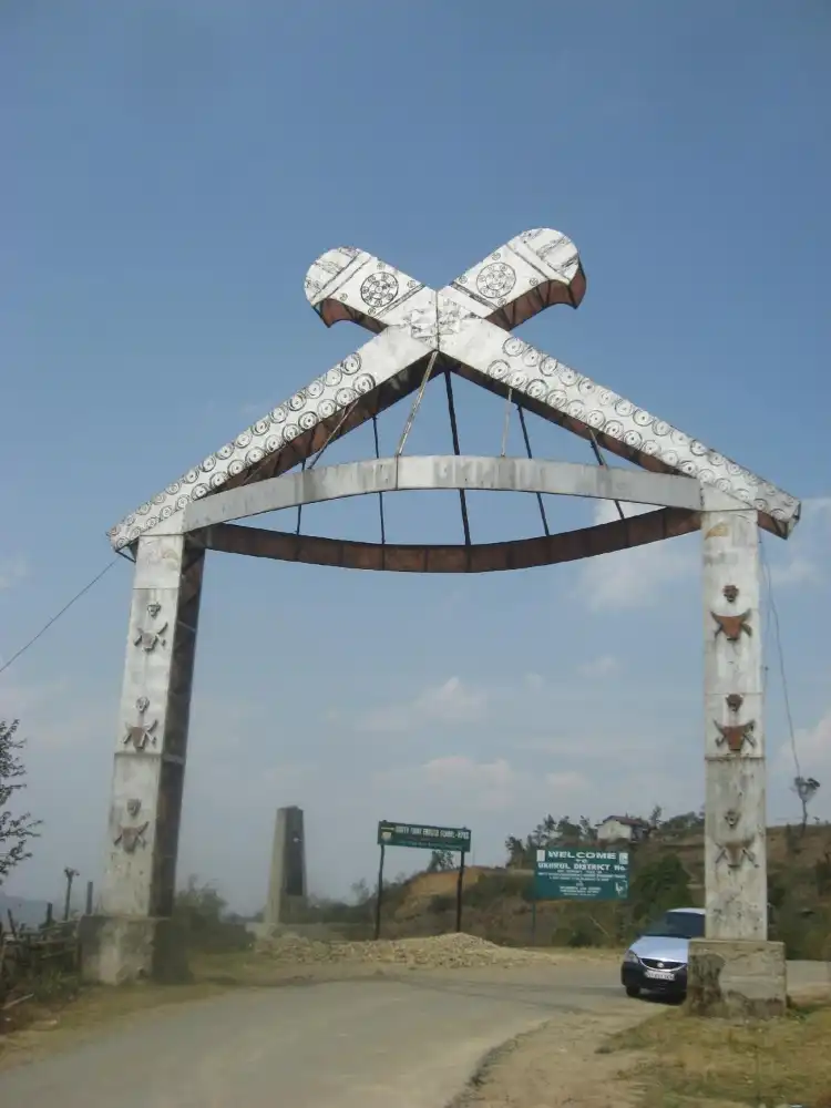 Hotels near Khayang Peak