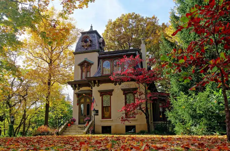 Hotels in der Nähe von Benton House Historic Garden