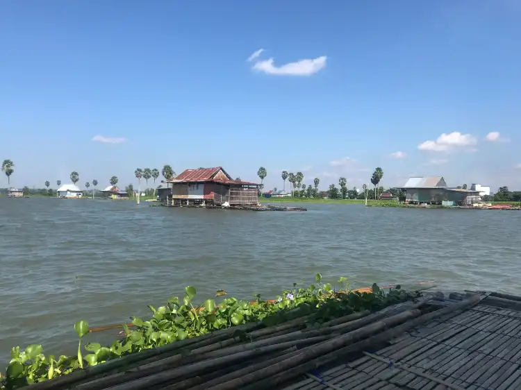 Hotels in Maddukelleng
