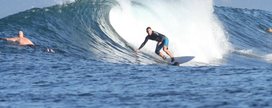 Firman Surflessons & Guiding