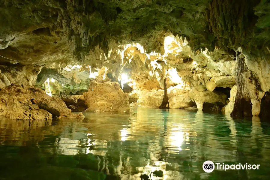 Parque De Cenotes Yaxmuul