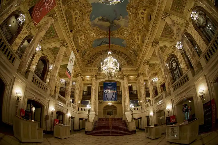 Hotels in der Nähe von Citi Performing Arts Center