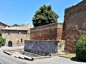 Fontana delle sette cannelle