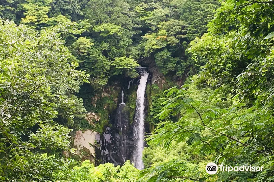 八反の滝