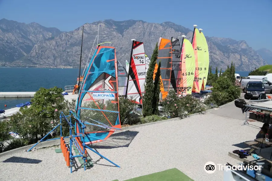 Foiling Hub Lake Garda