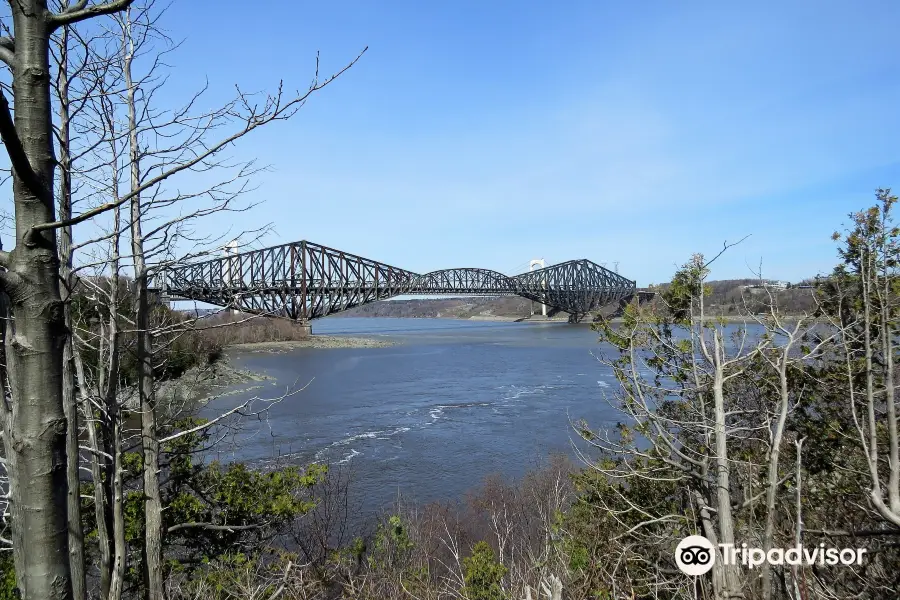 Quebec Bridge