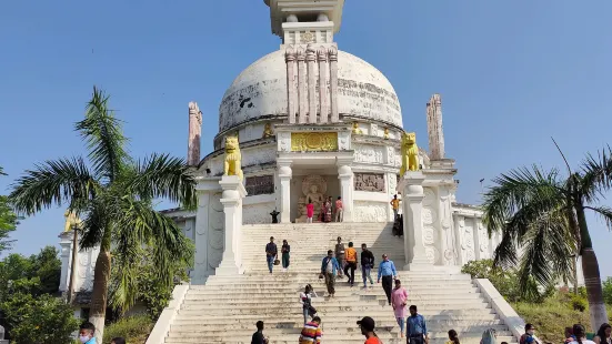 Dhauligiri Shanti Stupa