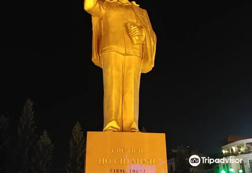 Ho Chi Minh Monument