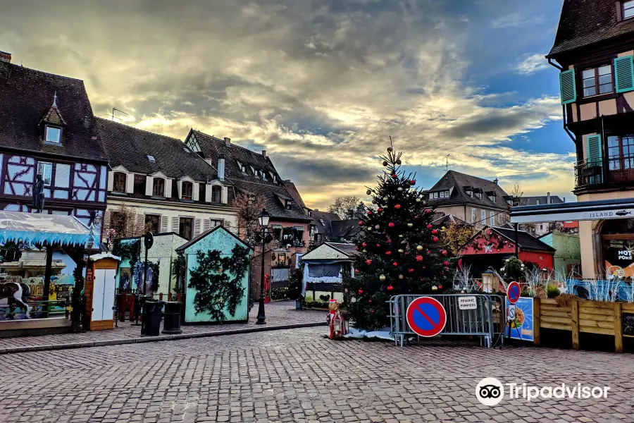 Place des Six montagnes Noires