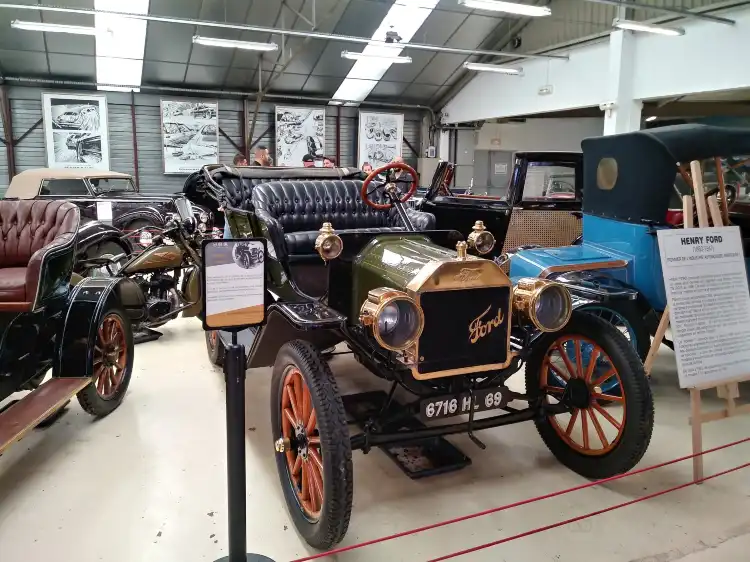 Hôtels à proximité de : Musée de l'automobile Henri Malartre