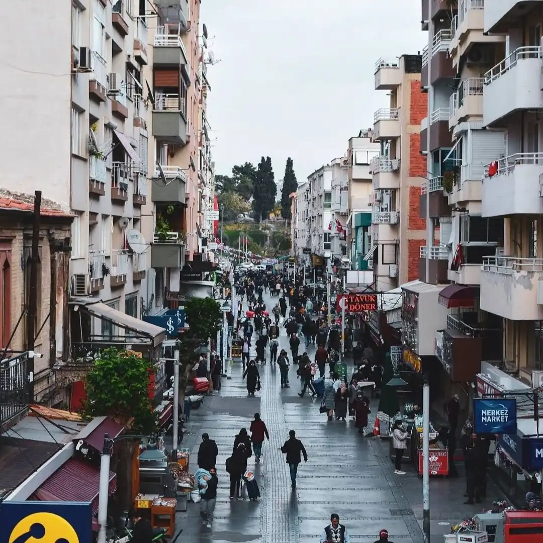 Hotels in der Nähe von Bayraklı Osman Çınar Ortaokulu