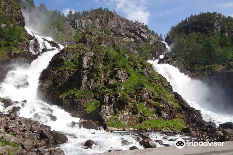 Låtefossen Waterfall