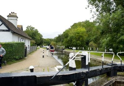 Denham Lock Canalside