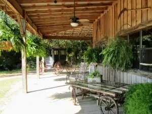 Oak Hollow Farm Inc