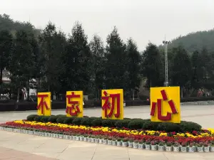 毛沢東銅像
