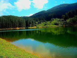 Sembuwaththa Lake