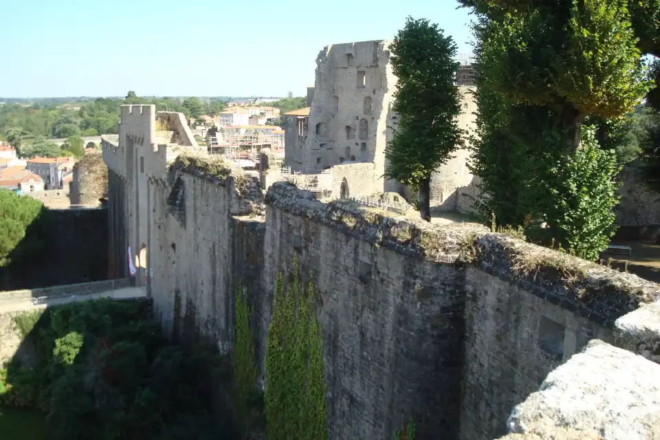5_Clisson Castle