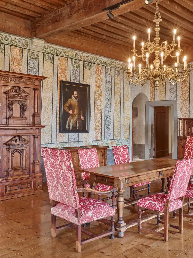 Hotels in der Nähe von HR Giger Museum