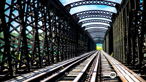 Victoria Bridge | Enggor • Karai