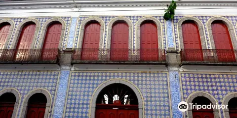 Frontaria Azulejada House