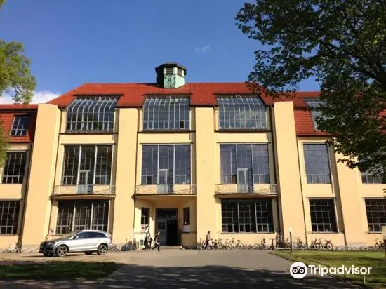 Bauhaus-Universitat