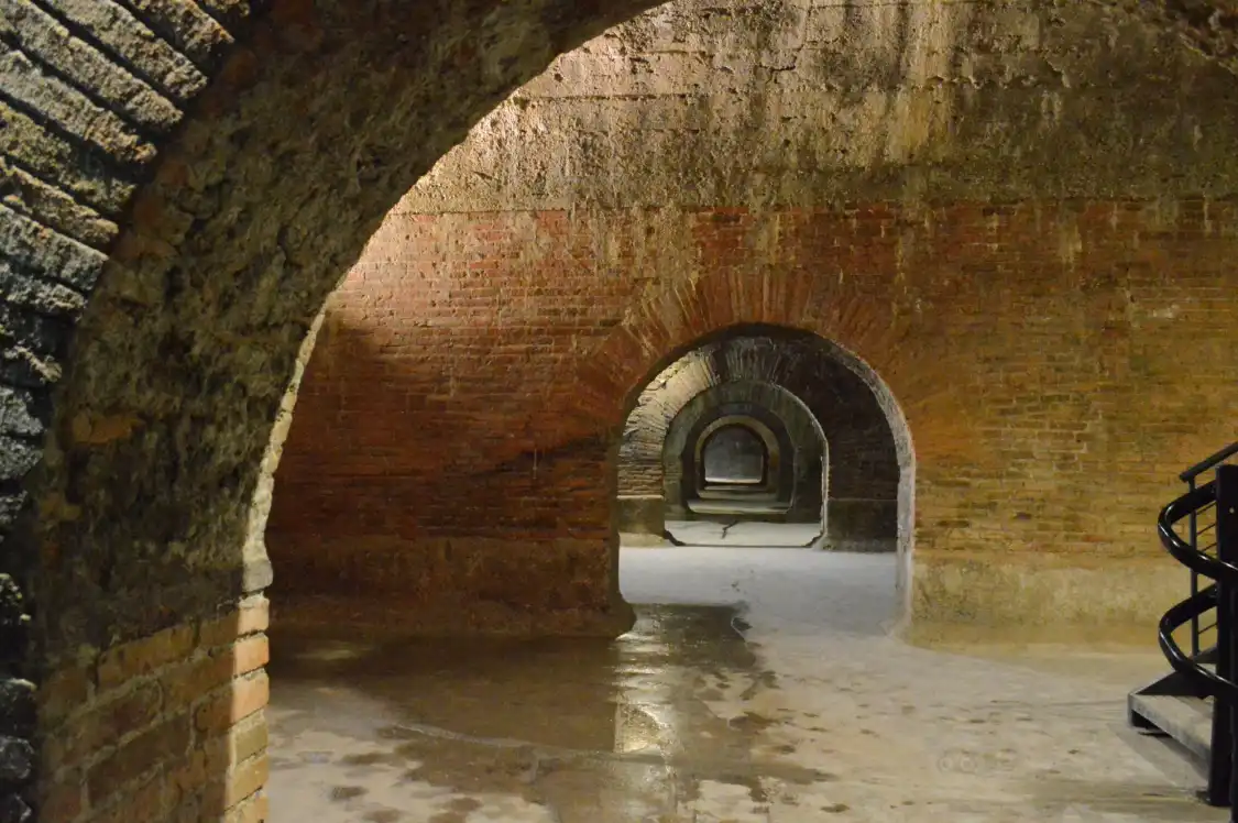 Hotels near Piccole Cisterne romane
