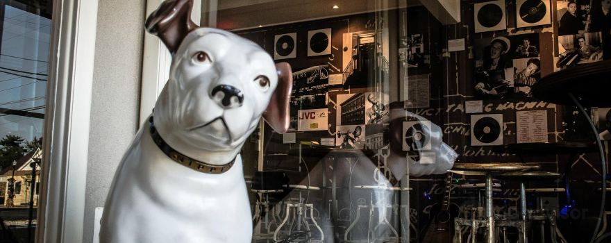 The Victor Vault | His Master’s Voice Memorial | Victor Bldg 19