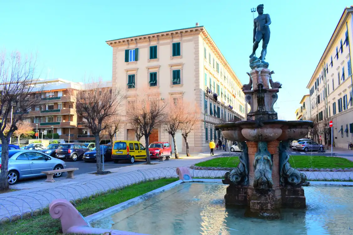 Hotels near Fontana del Nettuno