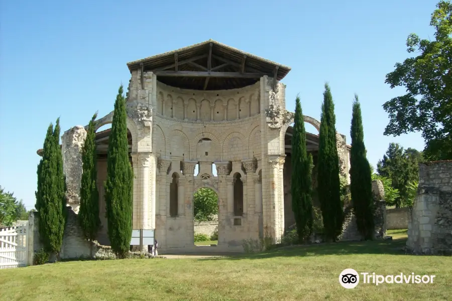 Prieure Saint-Leonard