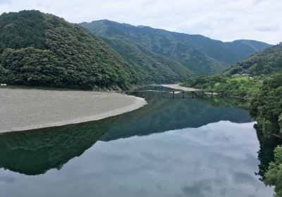 しまんとがわ