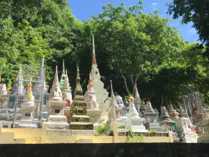 Wat Khao Takhrao