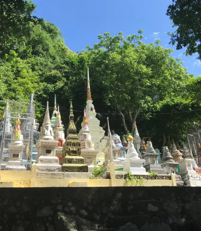 อำเภอ บ้านแหลม