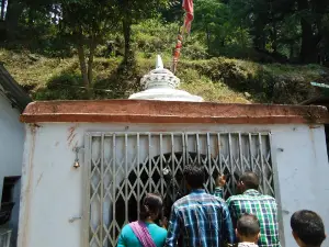 Patal Bhuvaneshwar Cave Temple
